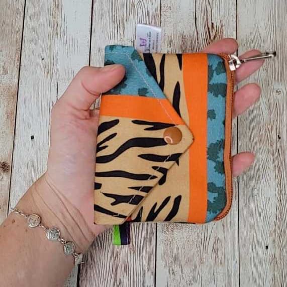 carteirinha artesanal feminina com ziper porta cartão e moedas feito a mão
