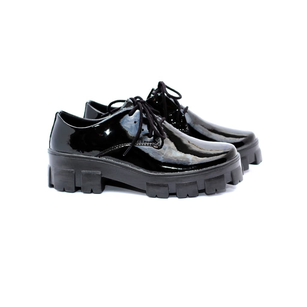 Sapato Oxford Feminino Solado Tratorado Com Cadarço