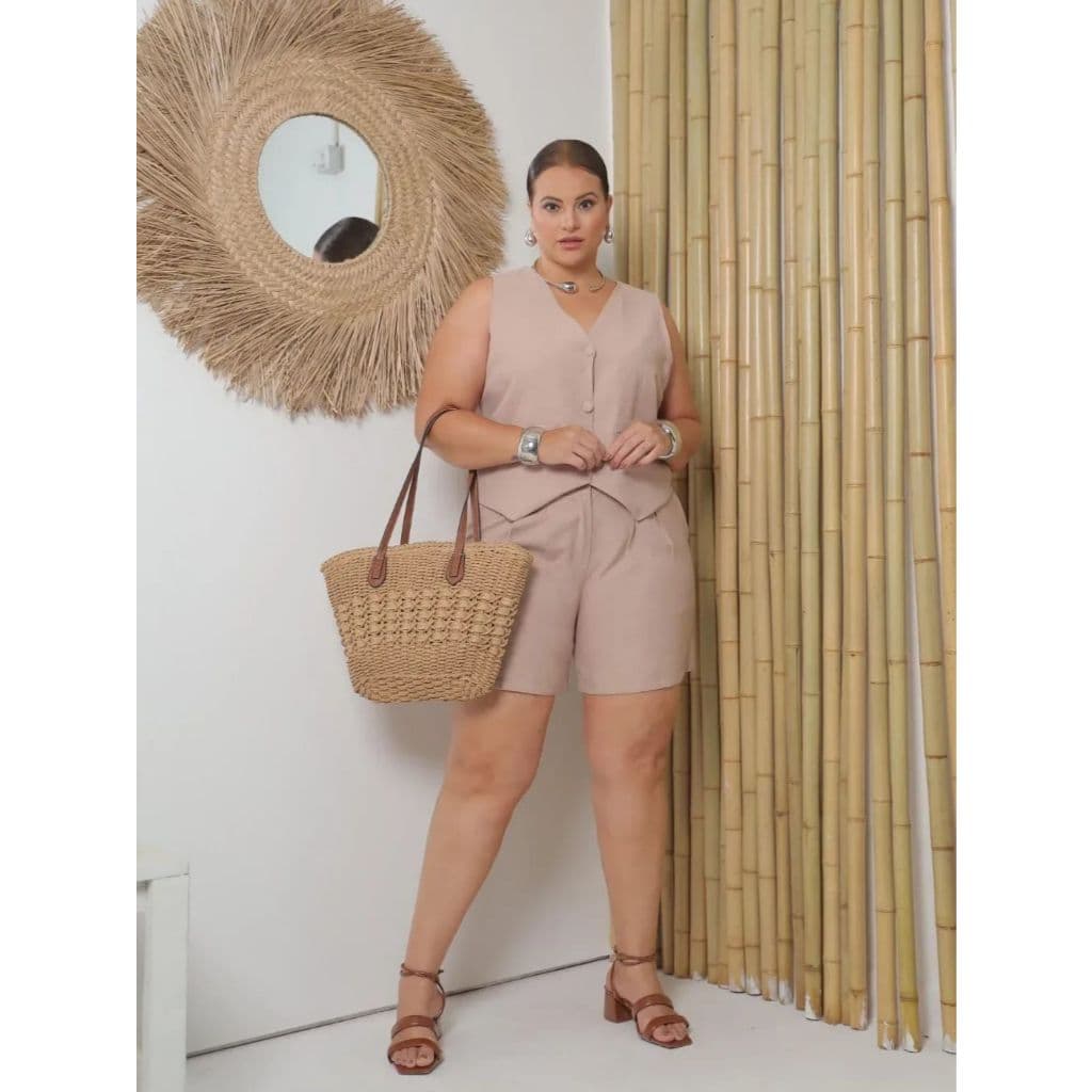 Conjunto Feminino Plus Size   Colete de Botões e Short com bolso  Ziper  e botão  tecido Sesorial