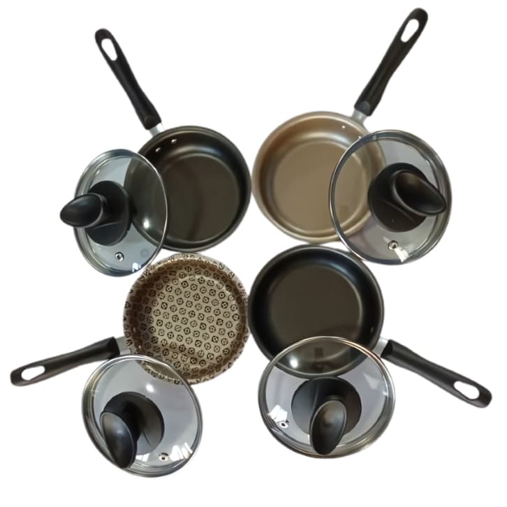 Frigideira Para Ovo com Tampa de Vidro Antiaderente Teflon 12cm