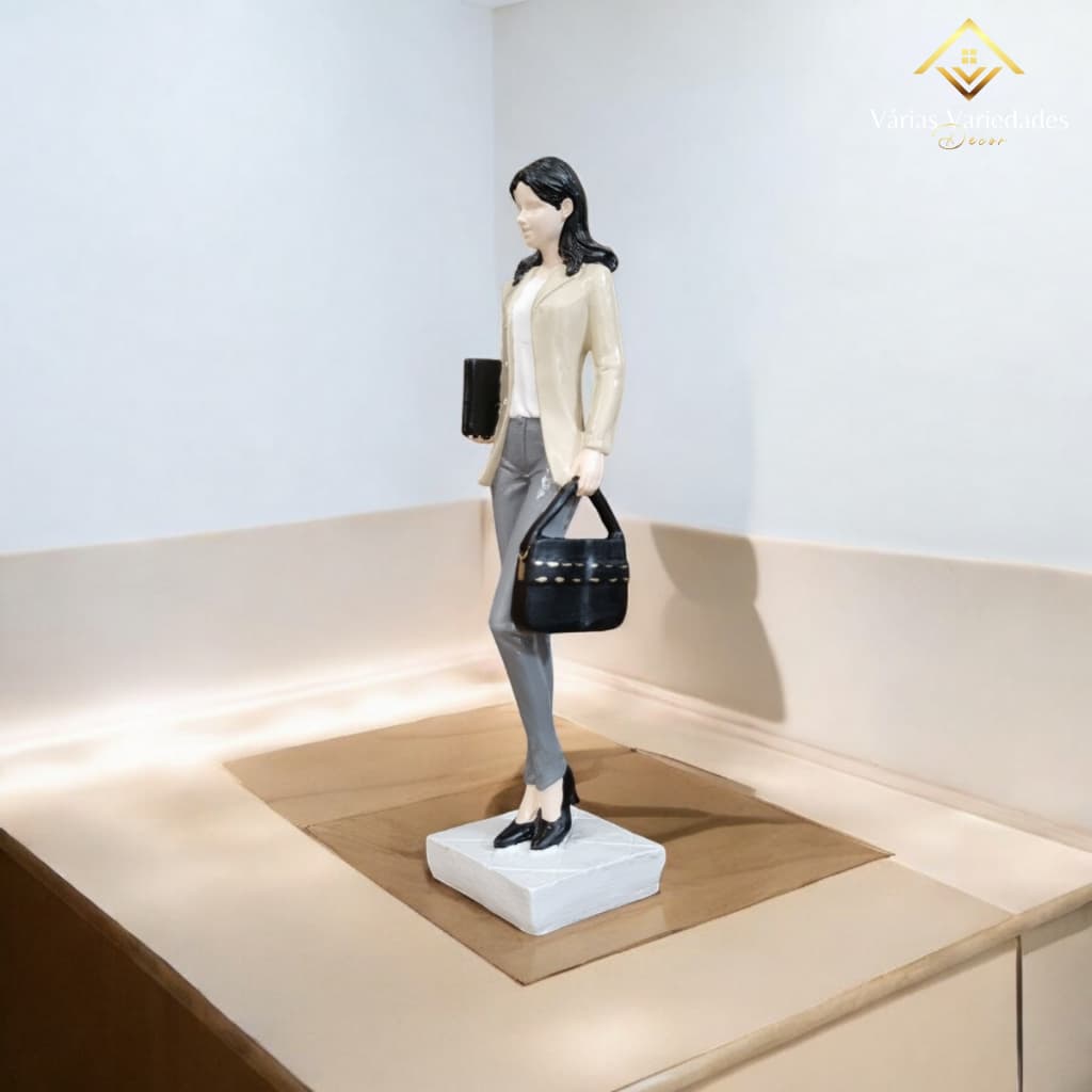 Escultura Decorativa Profissões Engenheira Mulher Enfeite Decorativo Pintura Impecável