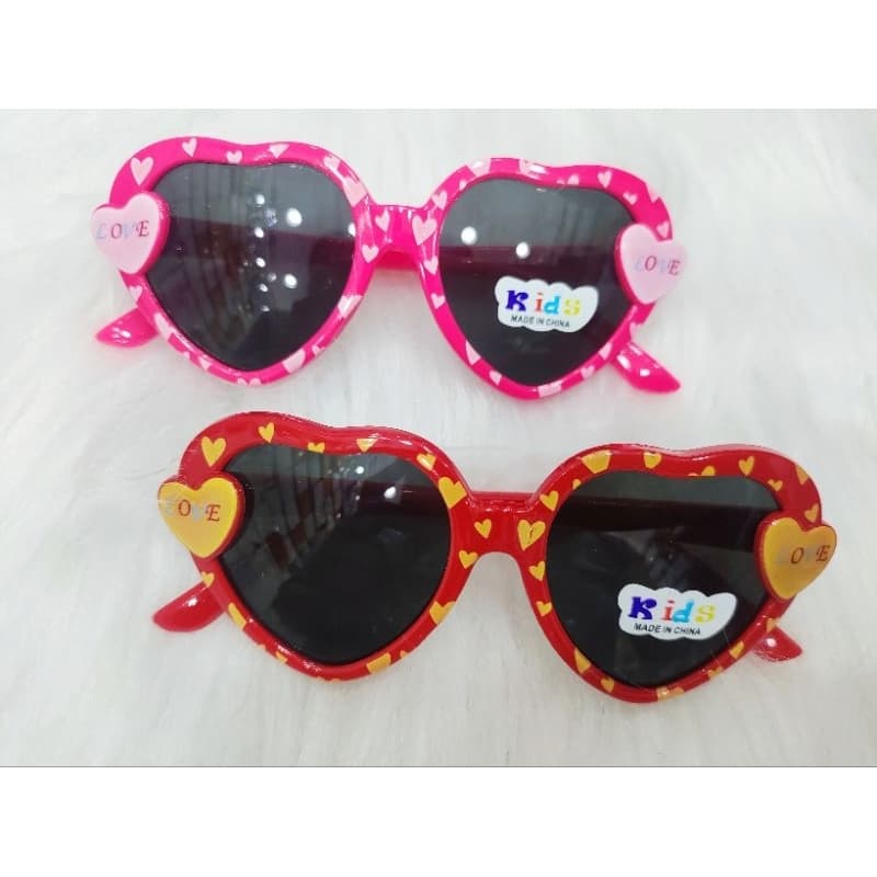 Kit c/02 Óculos de Sol Infantil Coração Menina