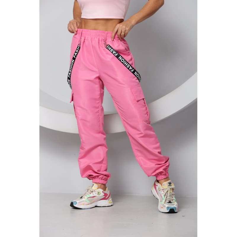 Calça Cargo Jogger Feminina Tactel com suspensório e bolsos laterais SKATE STREE preto.