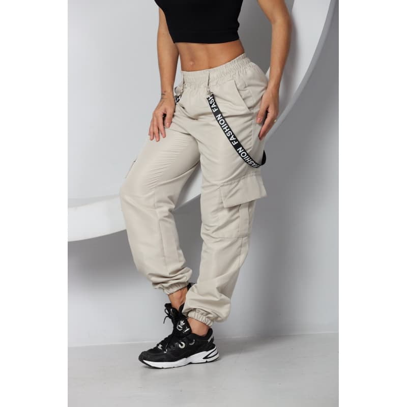 Calça Cargo Jogger Feminina Tactel com suspensório  e bolsos laterais SKATE STREET