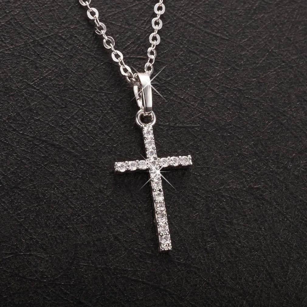 Colar Cruz Cravejado Pingente Crucifixo Pedrinha Corrente Aço Inox Brilhante Masculinoe Femino