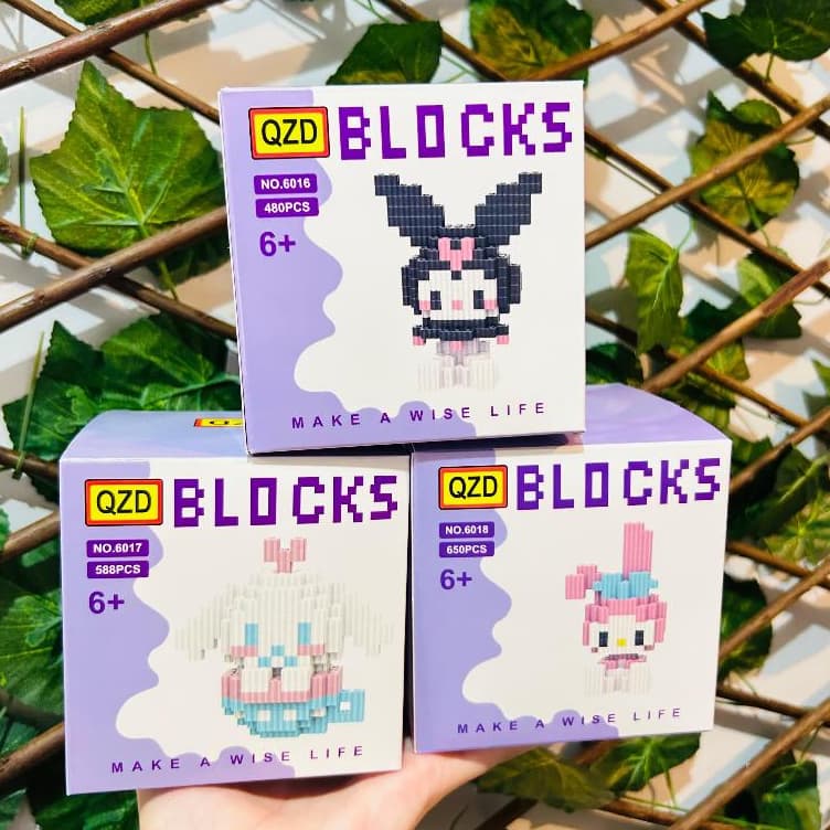Mini Blocos de Montar Hello Kitty Kuromi Melody Sanrio Brinquedo de Montar Presente Infantil