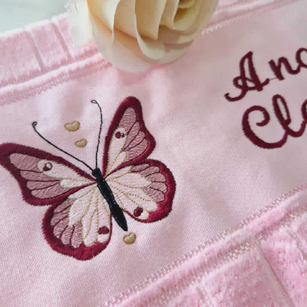 Toalhinha de Boca/Mão Dohler Bordado Borboleta Personalizada Com Nome