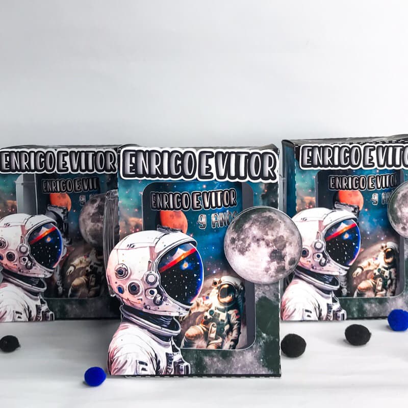 Caneca acrílica na caixa 300ml/personalizado Astronauta