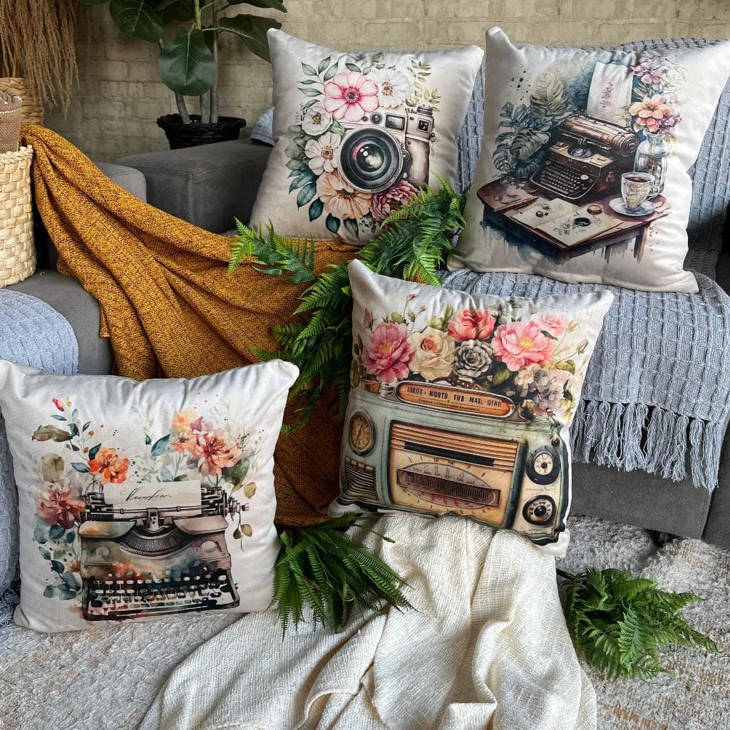 Capas de Almofadas 45x45cm Decorativas de Veludo Kit 04 Unidades Florais de Câmera Delicadas para Sofá ou Cama