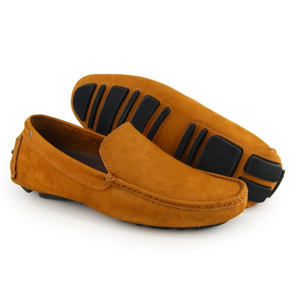 Mocassim masculino de couro legítimo, excelente qualidade e conforto.