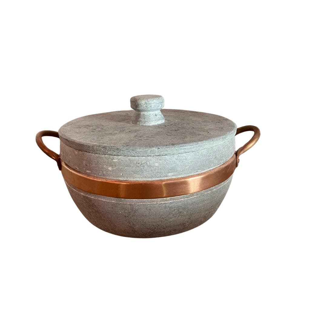 Panela em Pedra Sabão C/Alça de Cobre de 2 Litros