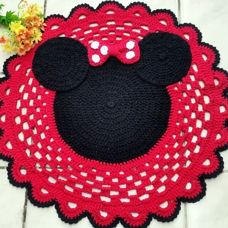 TAPETE DE CROCHÊ/Tapete Minnie/Tapete para Quarto/Tapete redondo