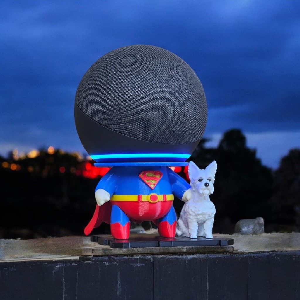 Suporte Alexa Echo Dot 4 E Dot 5 Superman Krypto Super Homem. Presente, miniatura, música som Amazon