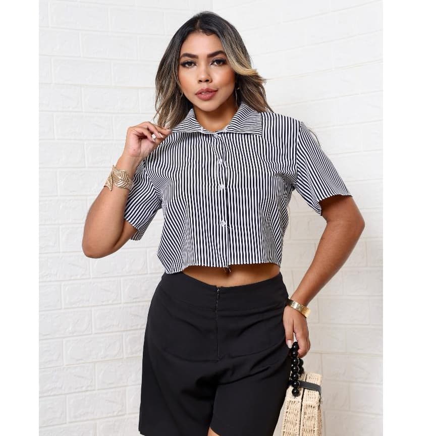 Camisa blusa social Cropped feminina  manga curta 4 Botões
