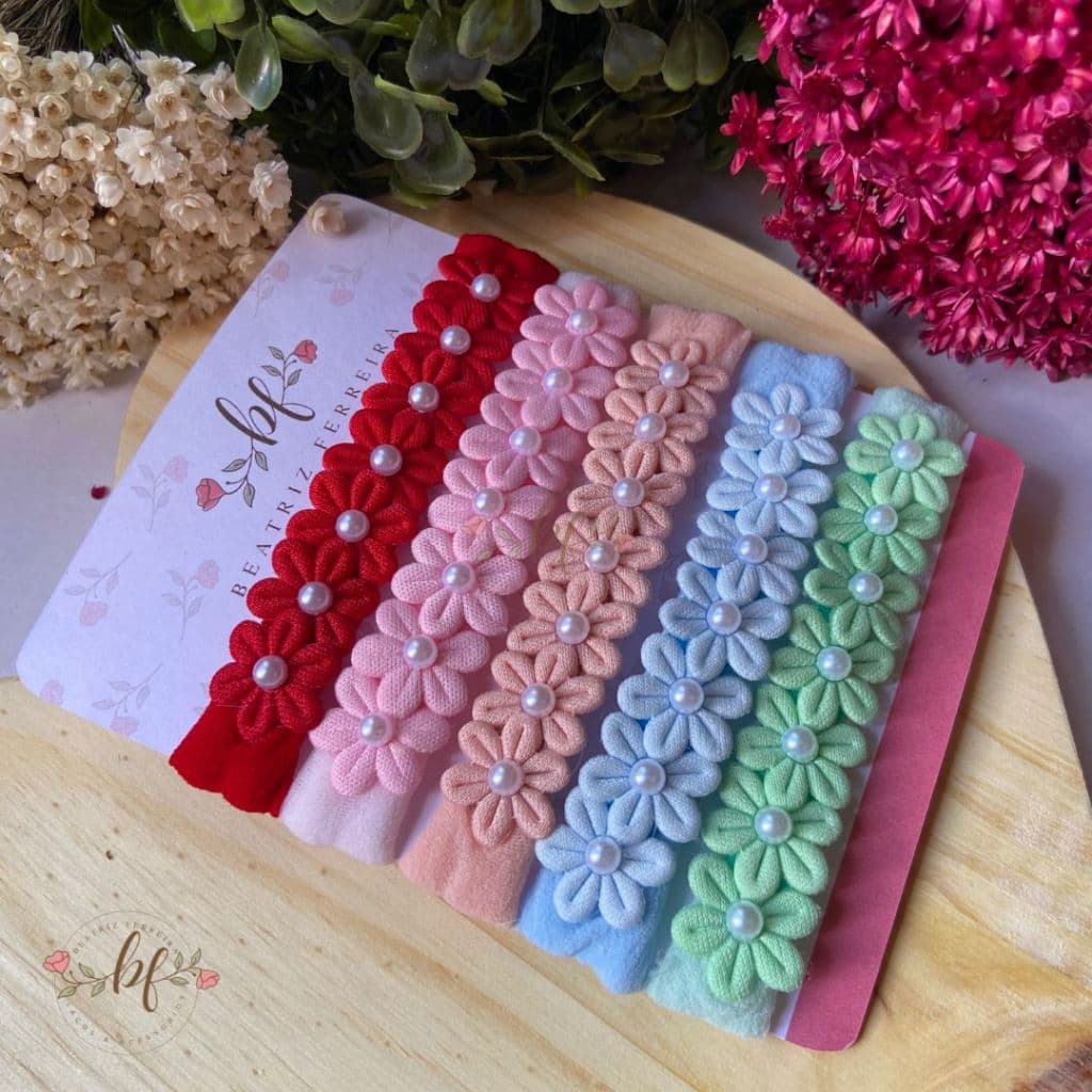 Kit 5 Lacinhos Floral - Flores Meia Perola - Faixinha Slim Recém Nascido Lacinhos de Cabelo RN Infantil Menina Meia Seda