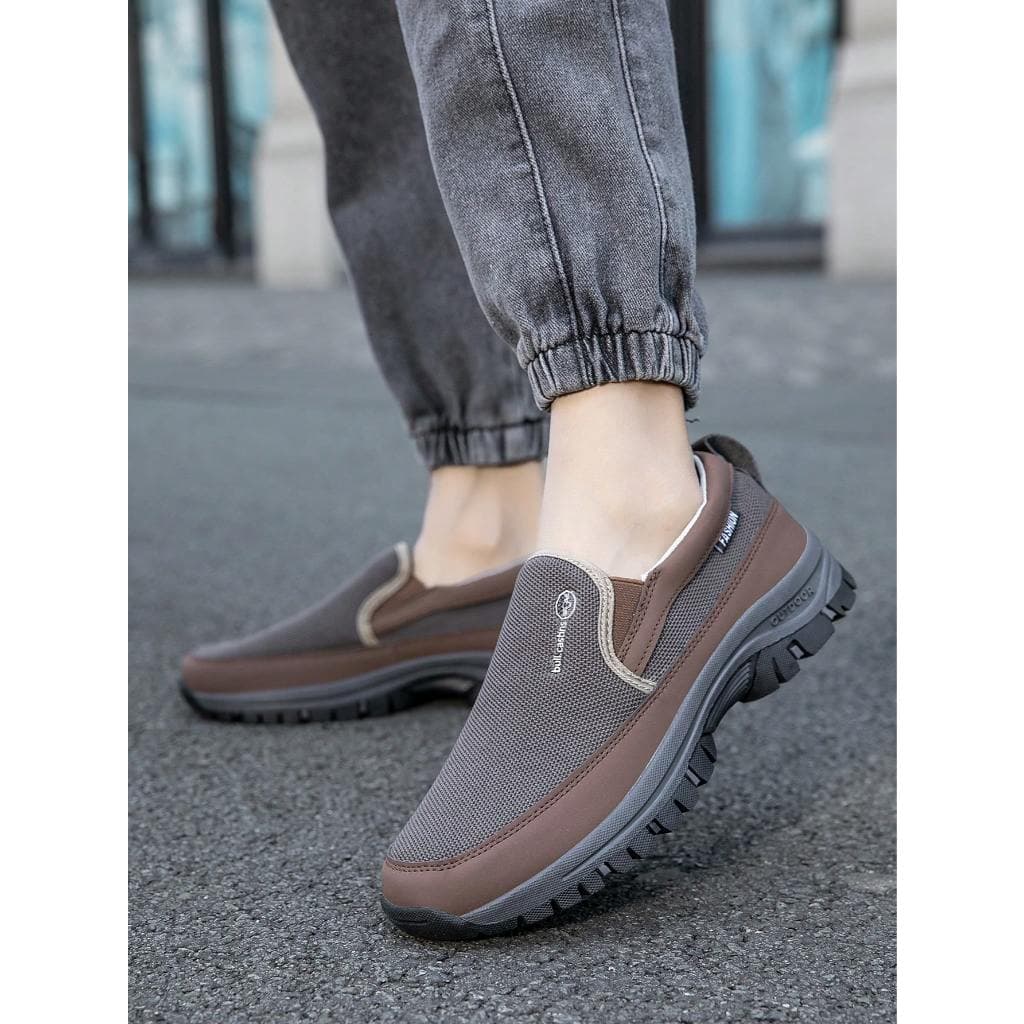 Tênis Masculino Impermeável Leve e Confortável Slip On Esportivo Casual Trilha e Aventura