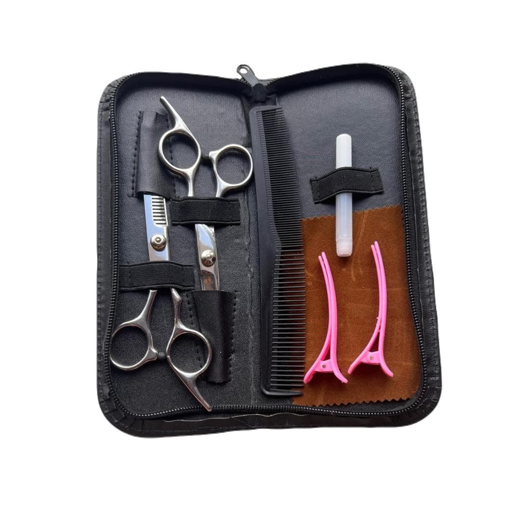 TESOURA NAVALHA + TESOURA DEBASTADEIRA 6.0 + PENTE + PRESILHA + BOLSA (COM AJUSTE DE PARAFUSO)