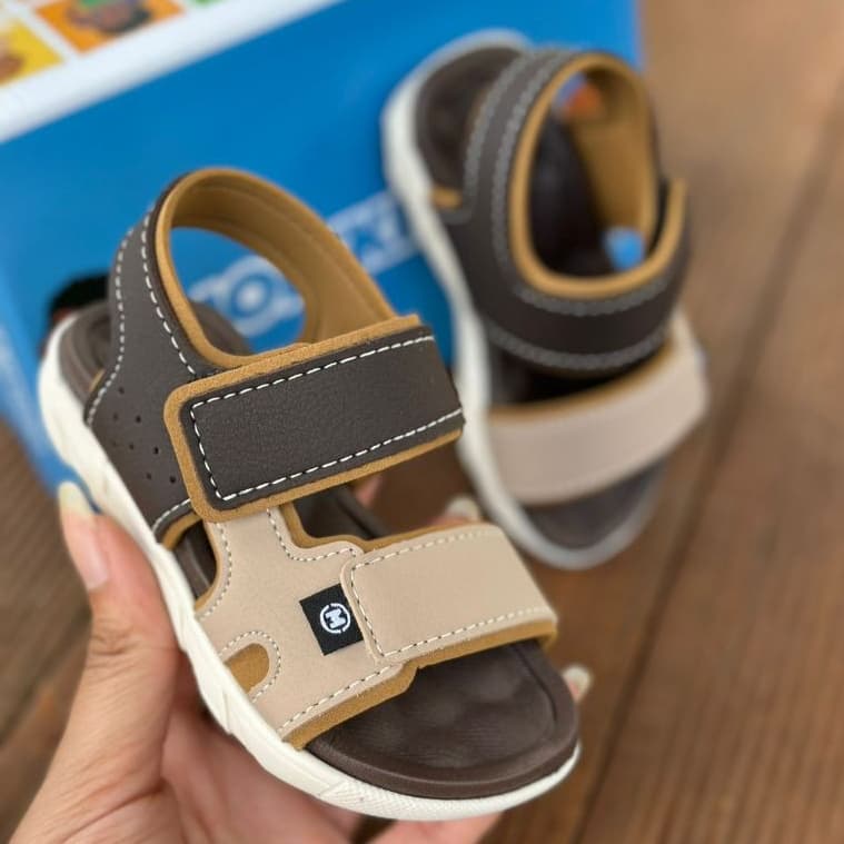 Papete Infantil Bebê Calce Fácil Sandália Menino Fecho em Velcro Molekinho Original