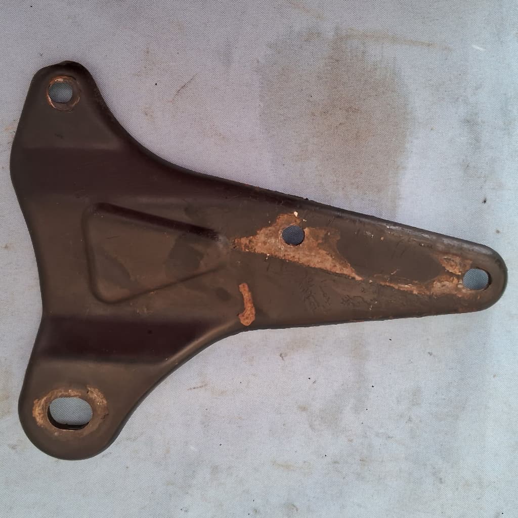 Suporte do Escapamento moto Honda CG Fan e Titan 150 original ano 2009 a 2013