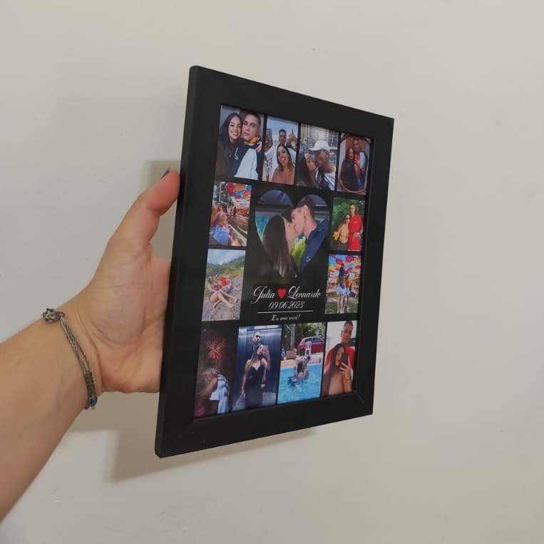 Porta retrato com suporte Personalizado com 13 fotos, nome do casal e data Tamanho 15x21cm com vidro