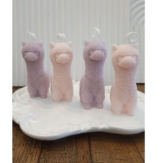 Vela decorativa Alpaca Lhama 8cm / vela aromática/ vela perfumada/ vela aesthetic/ animais / decoração minimalista/ boho