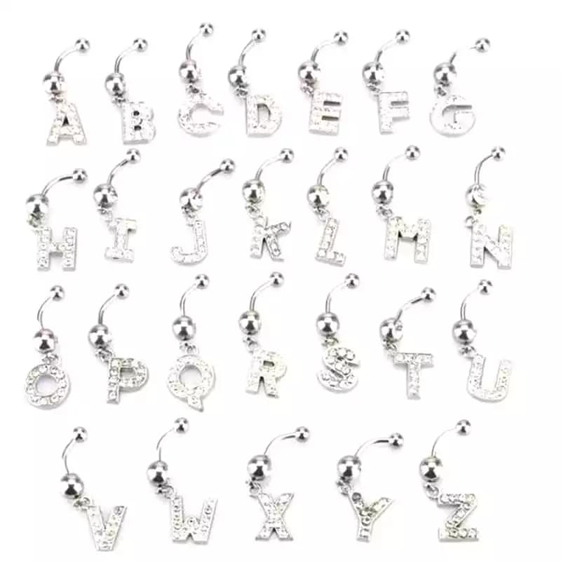 Piercing de Umbigo Prata Com Pingente de Letras C/ Strass Ponto de Luz