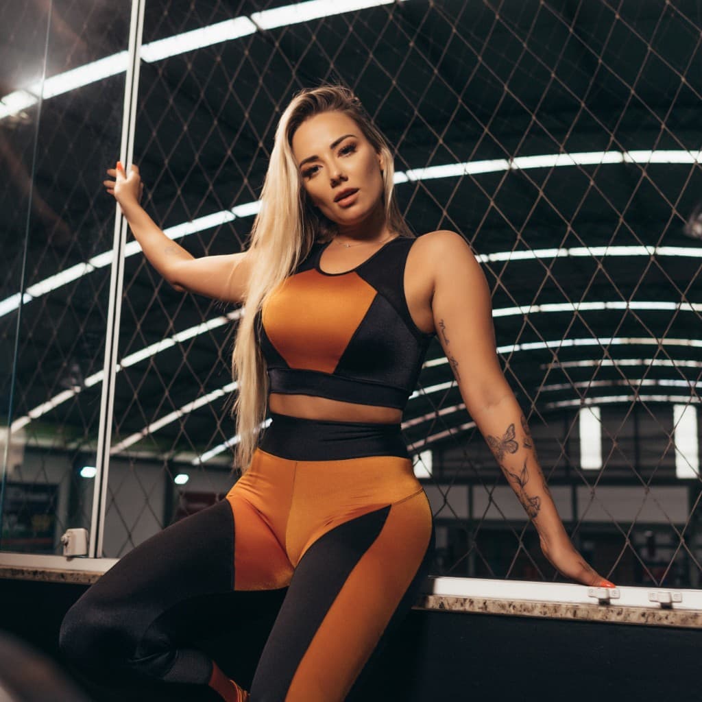 Top Nadador sem Bojo Feminino Poliamida Metallic Mustard Top Fitness Academia e Treinos