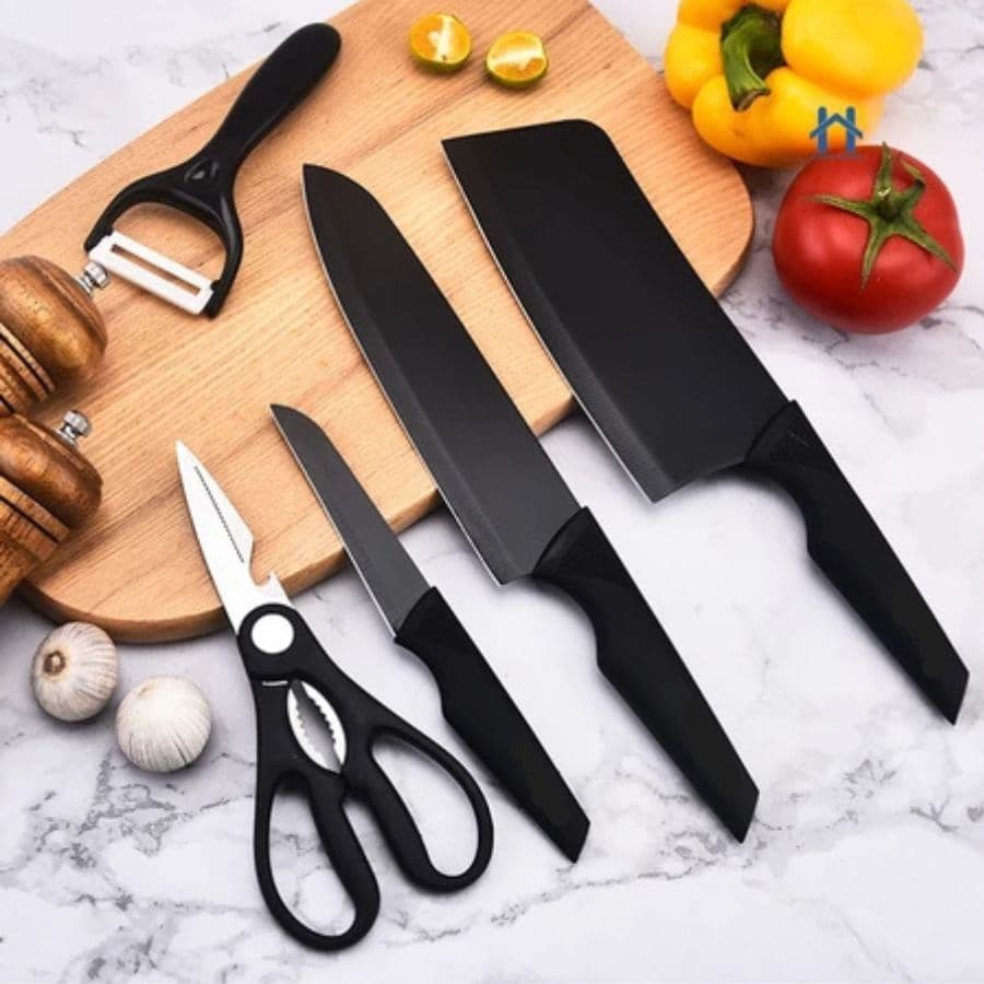 KIT  Jogo De Faca Com 5 Peças Inox De Cozinha Com Descascador e Tesoura Preto MS815