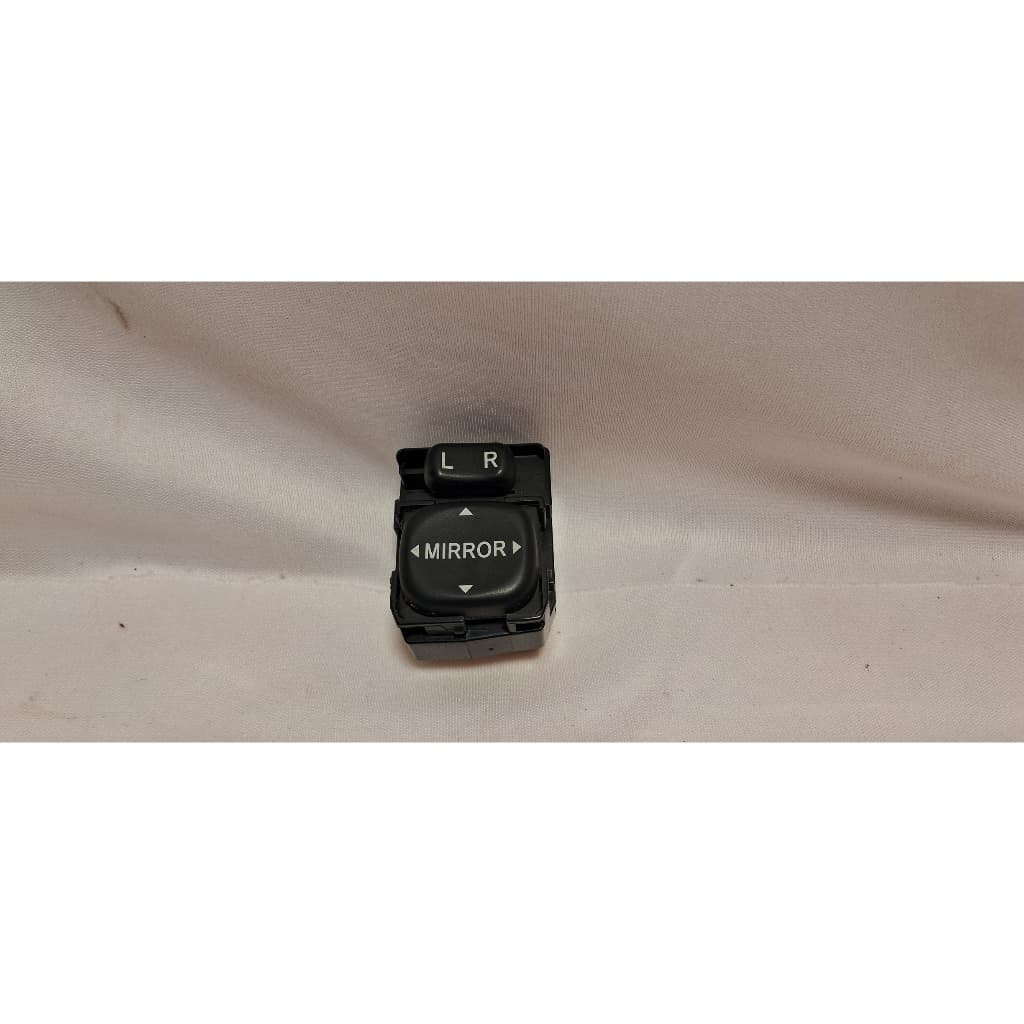 Comando Botão retrovisor elétrico Corolla 03/08 Original 183574