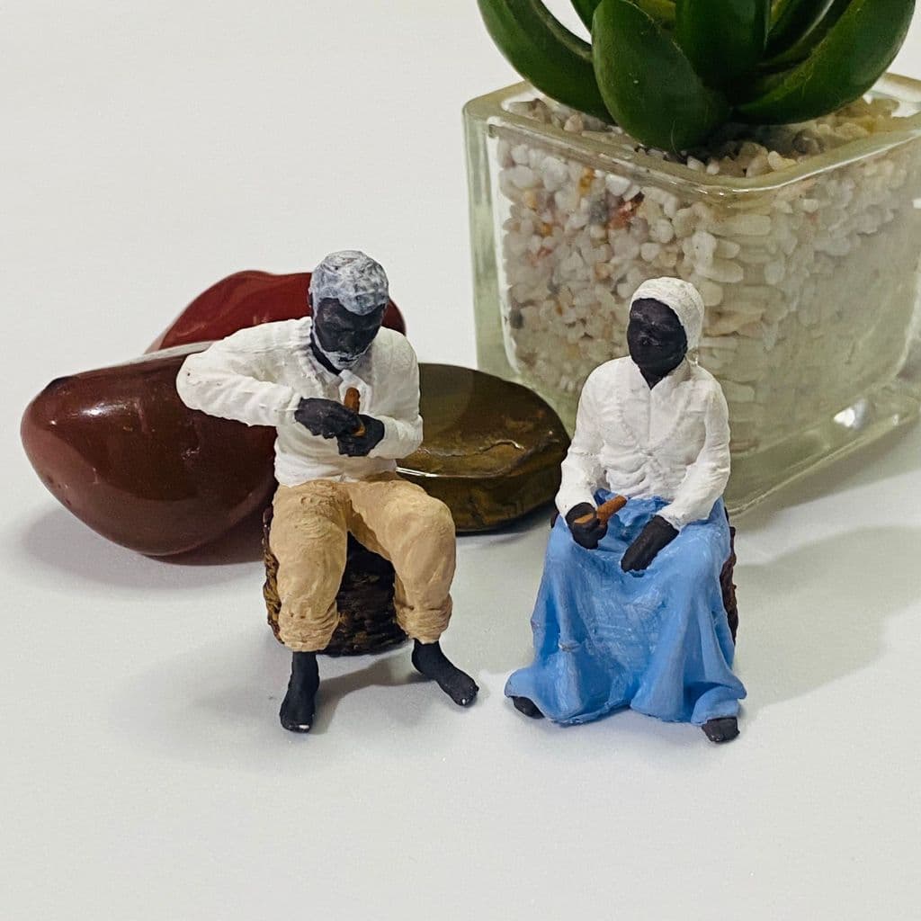 Mini Casal de Pretos Velhos - com acabamento em Pintura Artesanal | Impressão 3D | Arte de Orum