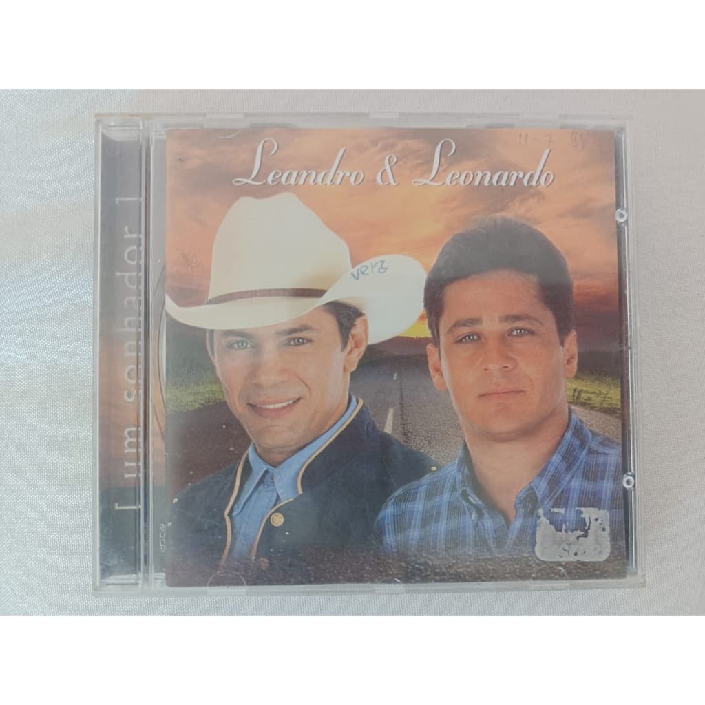 Cd Leandro e Leonardo usado, mas bem conservado  - 15 músicas