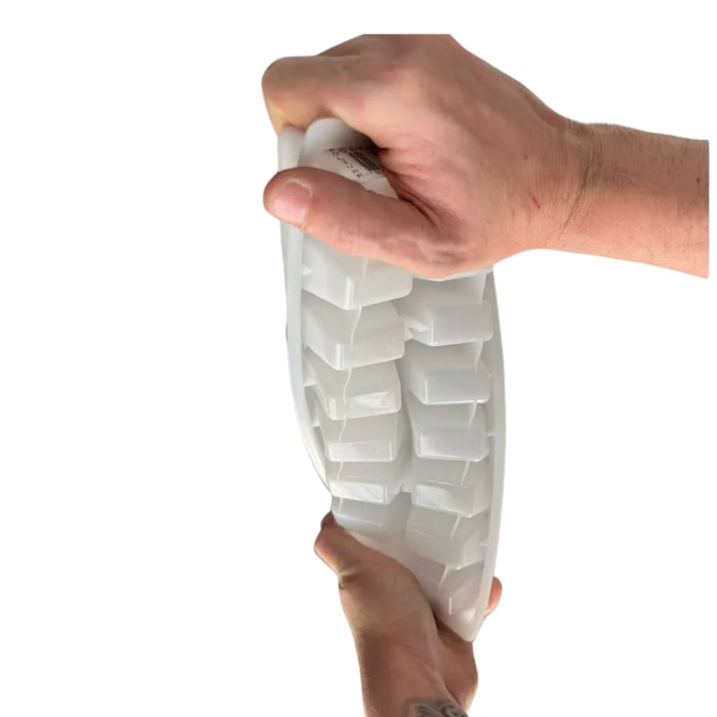 Forma Forminha de Gelo Flexivel 16 Cubos Branca