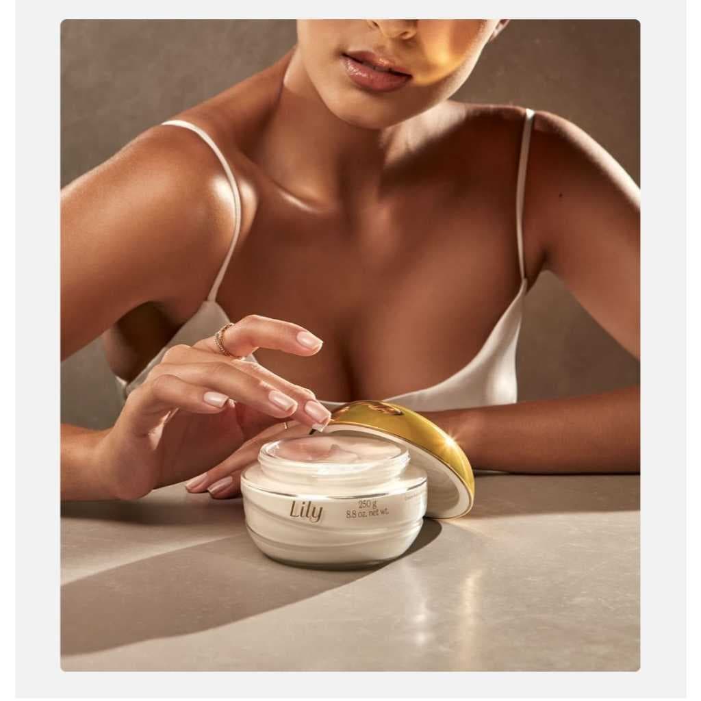 Creme Acetinado Hidratante Desodorante Corporal Lily 250g