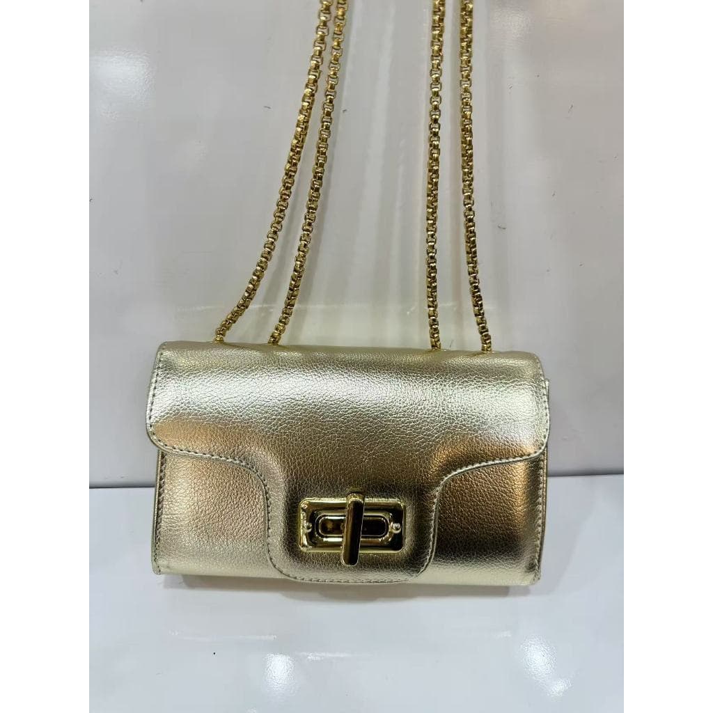 Bolsa Feminina lançamento Metalizada Transversal uso diário, festa, viagem e essencial para tirar fotos