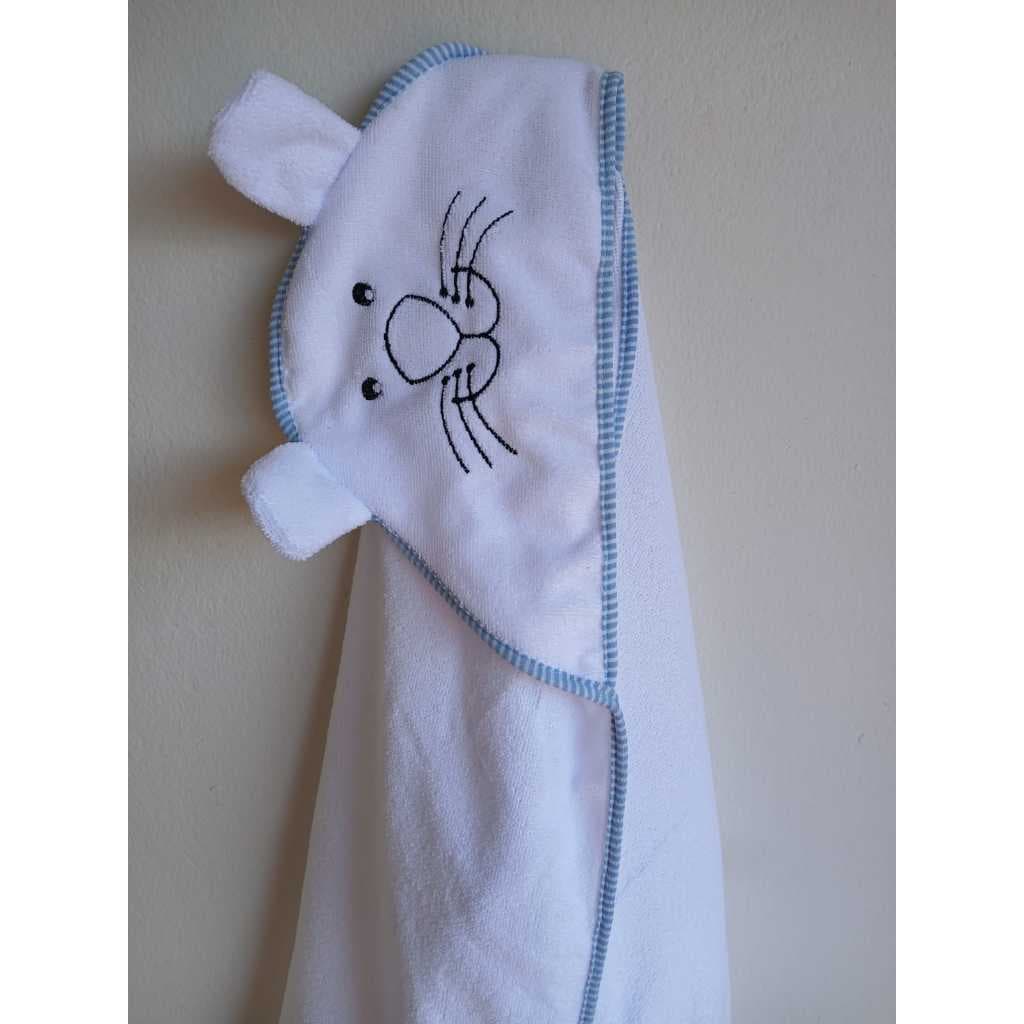 Toalha de Banho Bebê Bordada com Capuz Forrado em Tecido Fralda 100% Algodão Feminino e Masculino