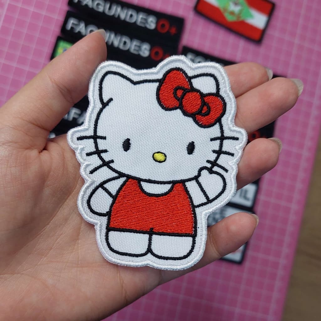 Patch Hello Kitty Sanrio Aplique Bordado 8cm Termocolante Cores Variadas