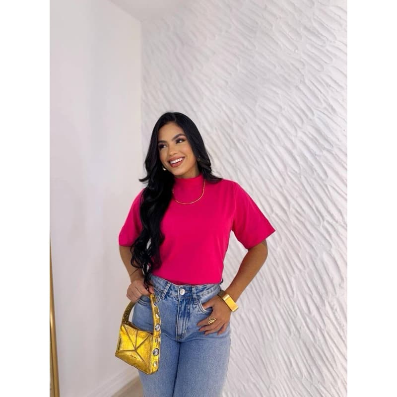 Blusa Feminina Lisa Manga Curta 3/4 de Moletinho – Conforto e Estilo em uma Peça