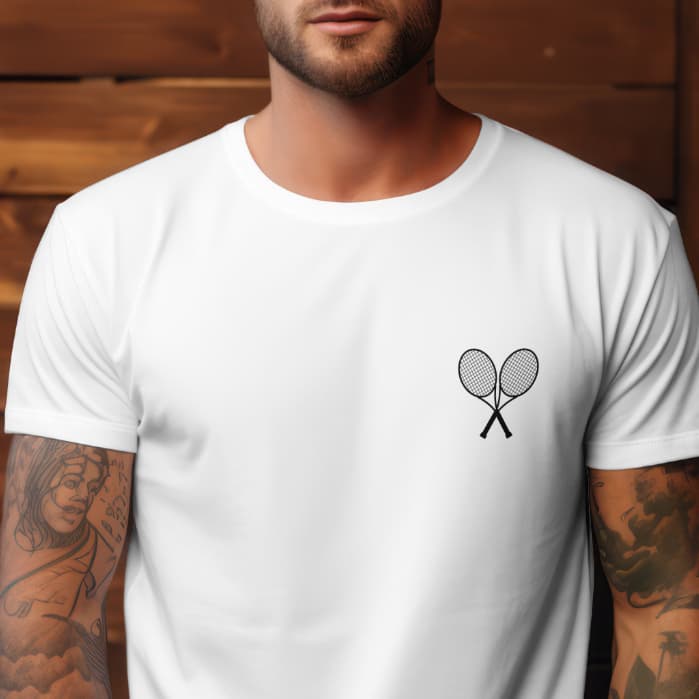 Camiseta T-shirt Slim Masculina 100% Algodão Fio 30.1 Penteado Estampa de Raquete Estilo e Qualidade