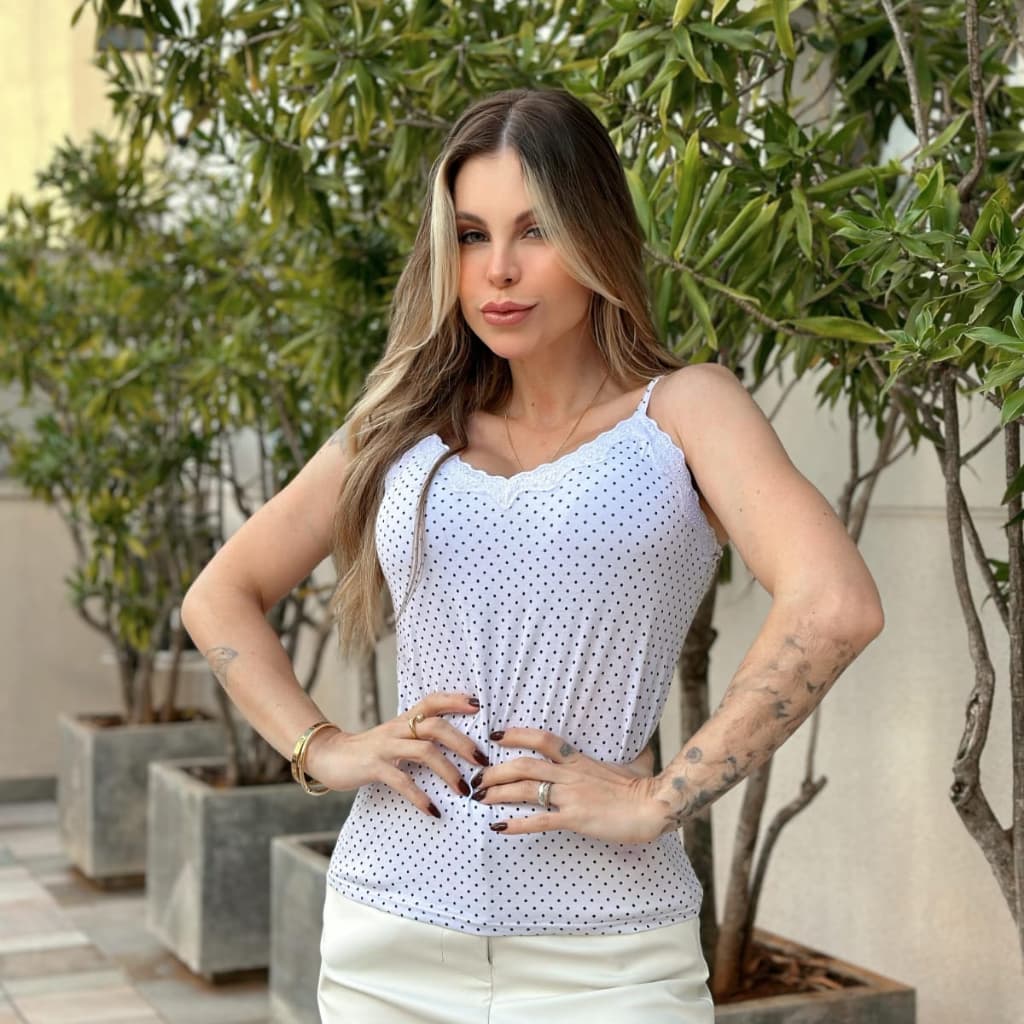 Regata Feminina Alcinha de Bolinha Poá Renda com Bojo e Alças Reguláveis Blusa Estampa Viscose Moda