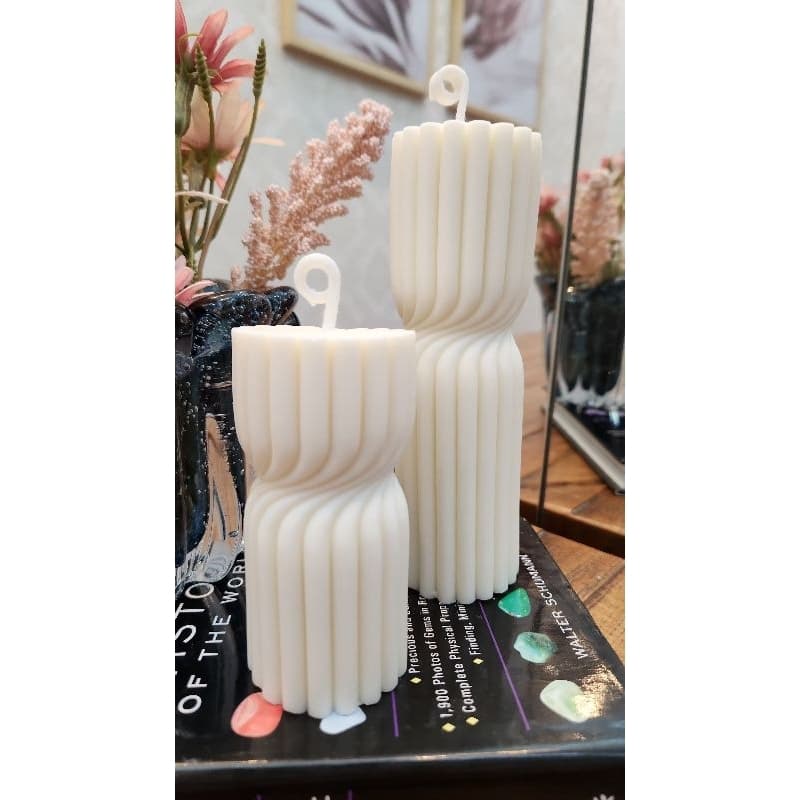 Velas torcidas estruturadas 10 ou 15cm / vela aromática/ vela aesthetic/ decoração casa e escritório / dia das mães