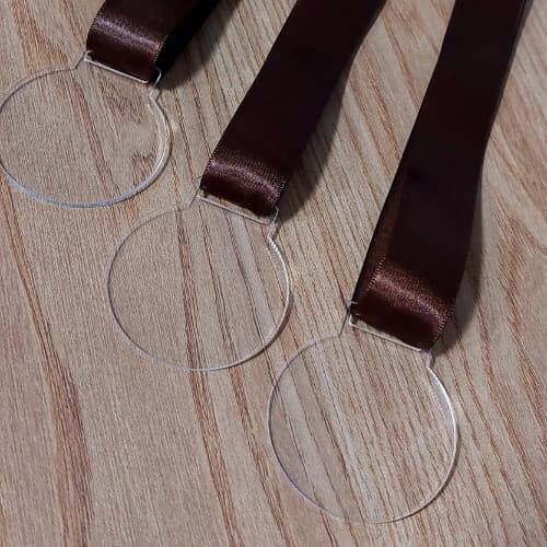 Kit Medalhas Acrílico Transparente para sua personalização em adesivo Com Fita Cetim Premiações Esportes