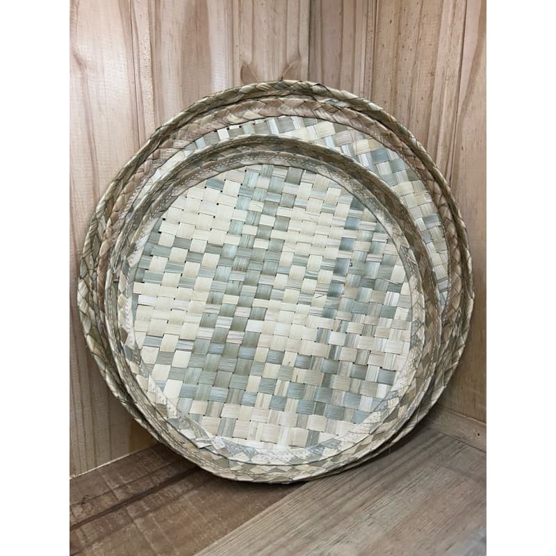 kit com 2 peneiras decorativas de palha de carnaúba 30 cm e 25cm