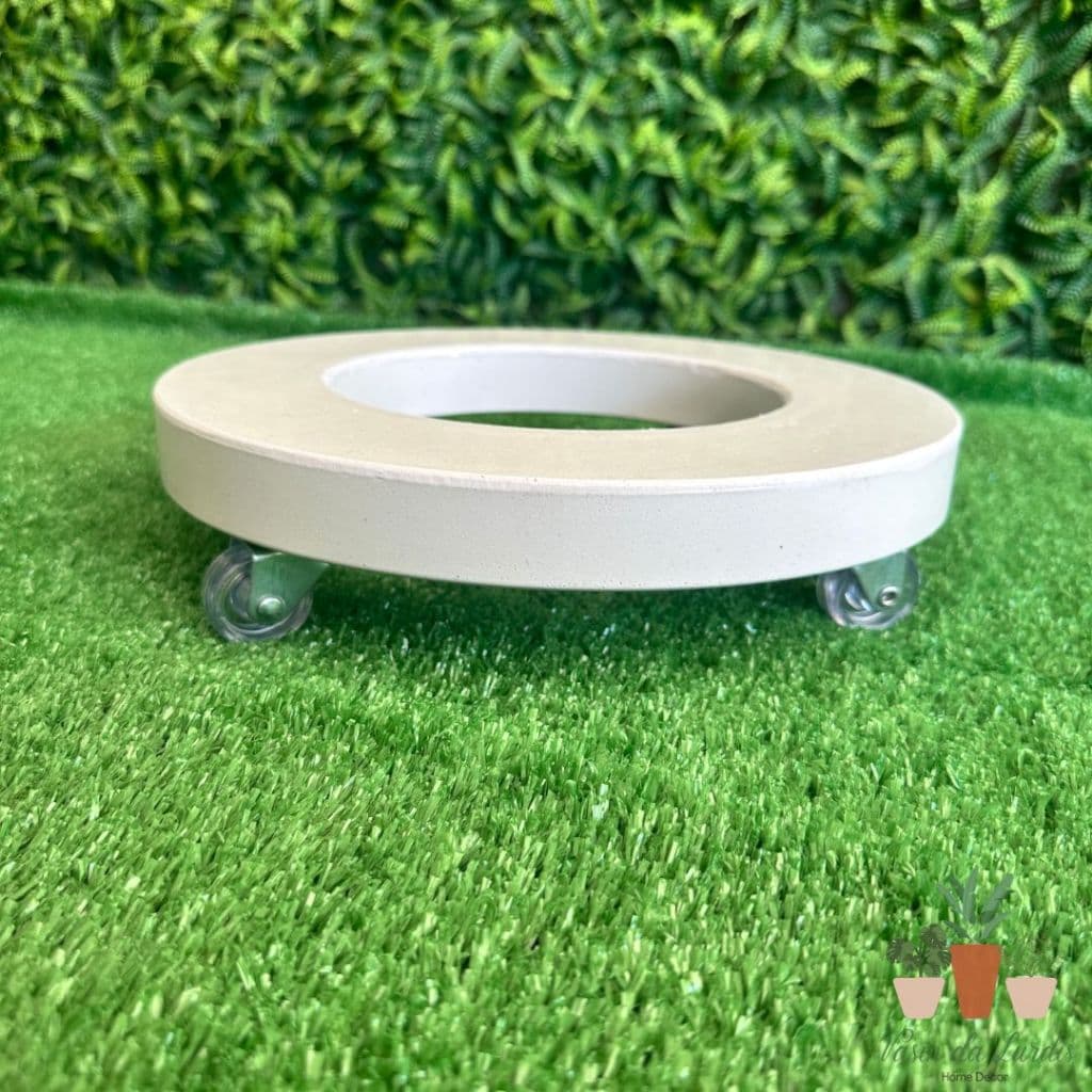 Suporte/Rodízio de polietileno para vasos de plantas com rodinhas de Cristal 30 cm de diâmetro