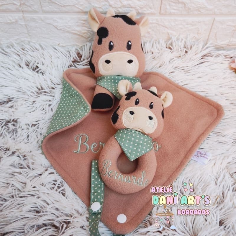 Kit Naninha e Chocalho Boizinho Personalizado – Antialérgico, Com Nome Bordado
