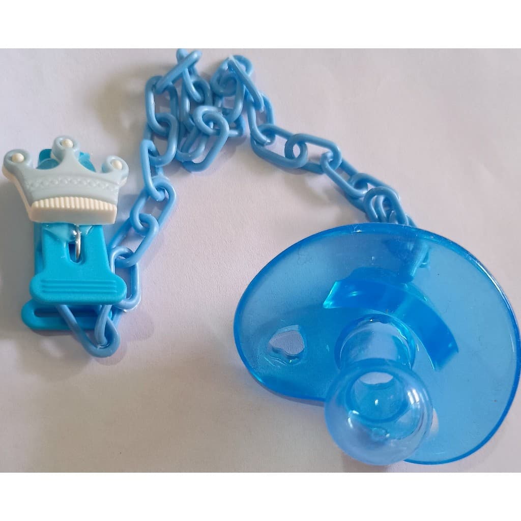 Kit Chupeta 100% Silicone bico convencional azul + prendedor de chupeta azul com pingente sortido