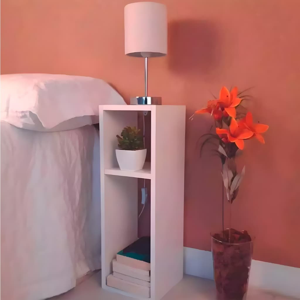 Mesa de Apoio Lateral Branca MDF 60cm Com Prateleira Compacta Moderna Ideal Quarto Sala Escritório
