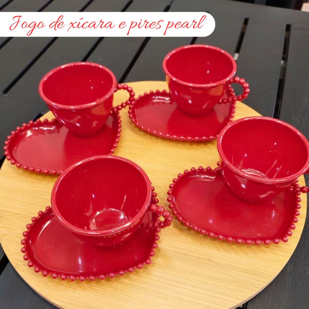 JOGO DE XÍCARAS C/ PIRES 8 PÇS  PEARL 4 XÍCARAS 150ML E 4 PIRES MODELO CORAÇÃO ACRÍLICO VERMELHO DIA DAS MÃES