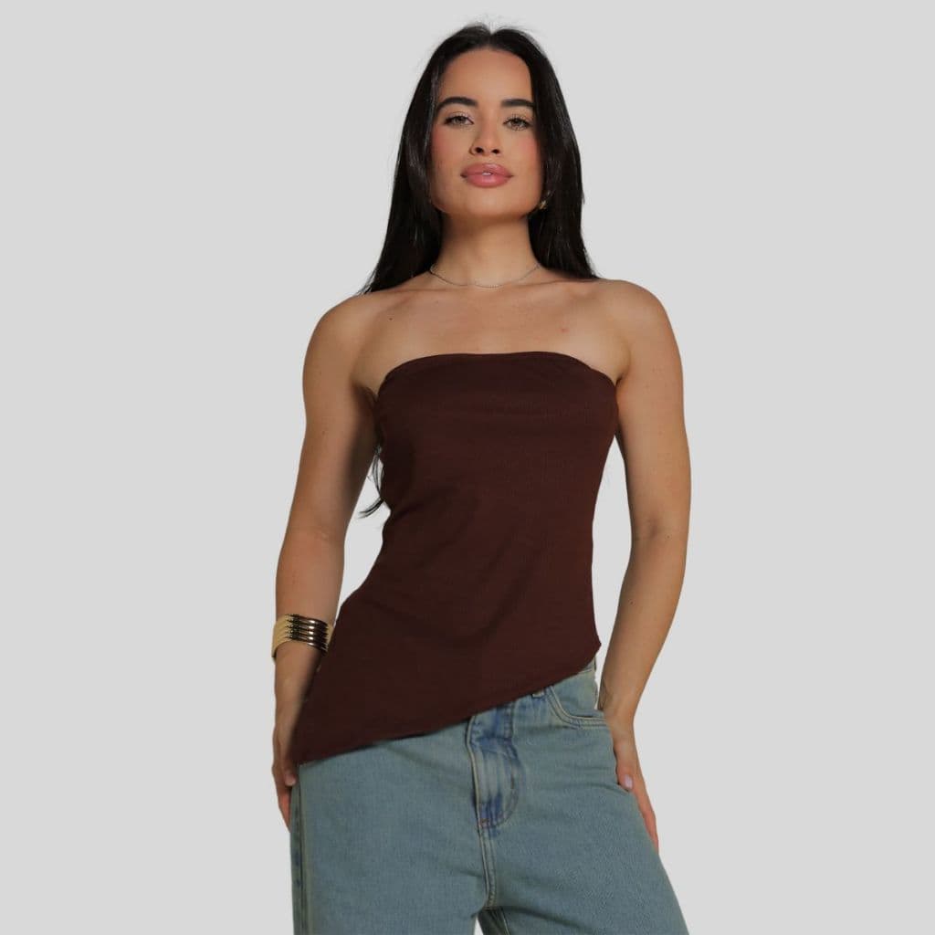 Blusa Tomara que Caia Assimétrica | Estilo e Delicadeza em um Só Look