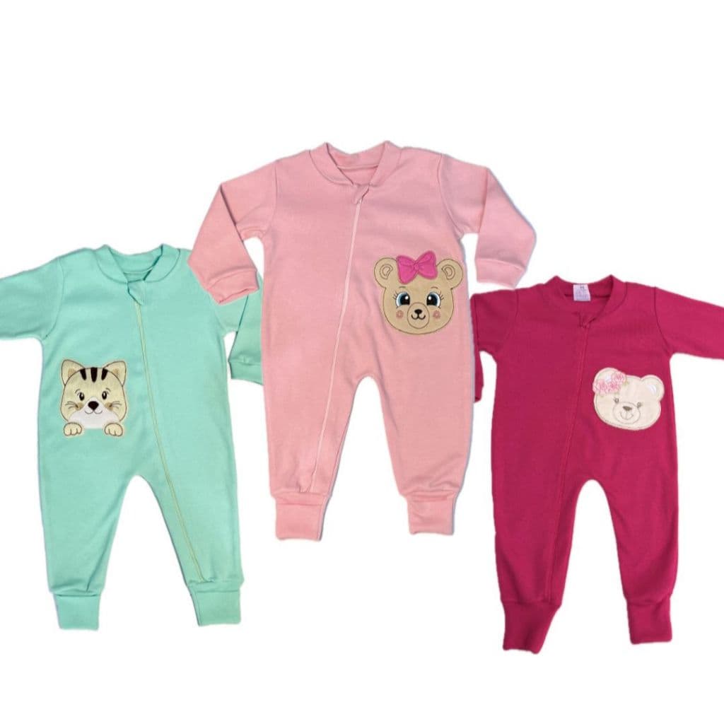 Kit com 3 Macacão de bebê de Menina Bordado com protetor Ziper e Vira Pé 100% Algodão no suedine