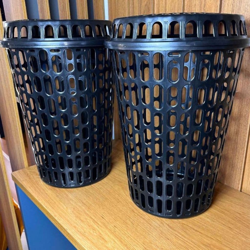 Cesto Telado Redondo 60 Lts Preto Com Tampa Grande Plástico Roupa Suja